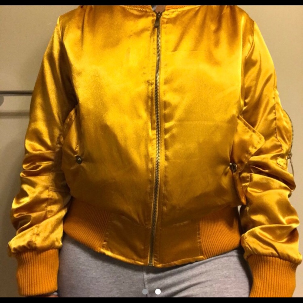 Gold bomber